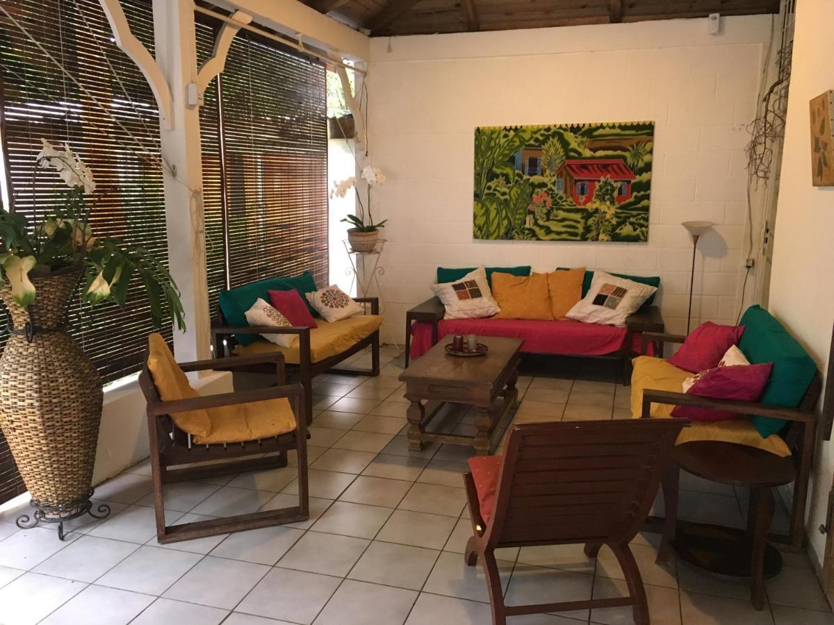 Le Medinilla Acomodação com café da manhã Bras-Panon Exterior foto